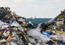 Хмельницкий заработал на мусоре почти 3 миллиона гривен
