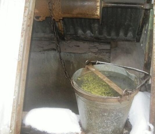 Подолянам не рекомендуют пить воду из колодцев и источников